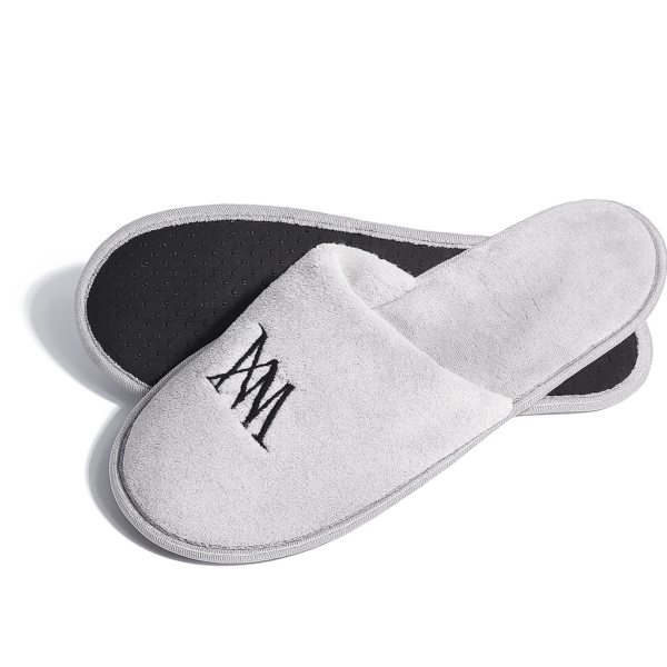 Pantofole Grigie in Spugna con Ricamo